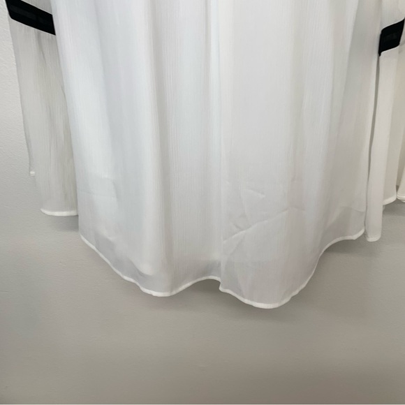 Alyx White Top Woman 1X Gauzy  Flare Slit Sleeve Lined Flowy Boho Classic - Picture 4 of 10